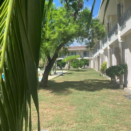 Escale Vacances Flic en Flac Bagian luar foto