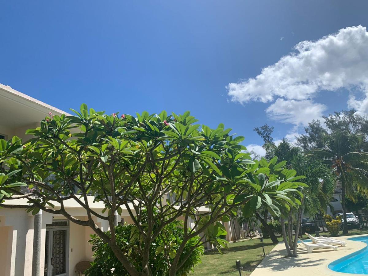 Escale Vacances Flic en Flac Bagian luar foto